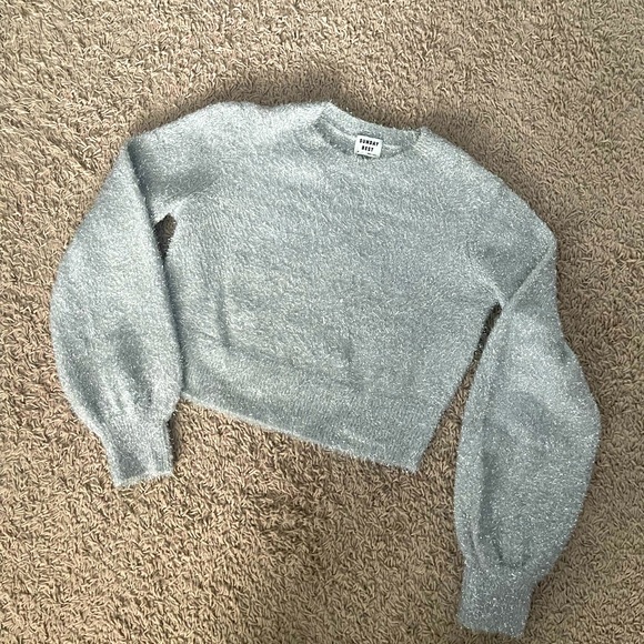 Gray Aritzia cropped sweater - Picture 1 of 3